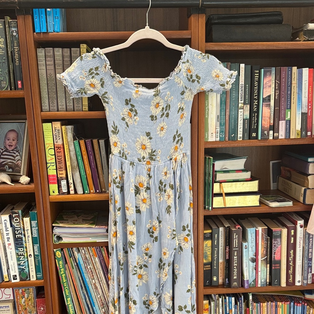 Forever 21 Blue Floral Knit Top